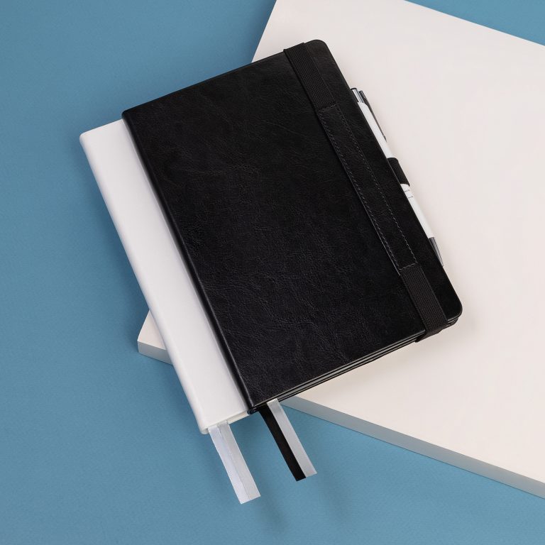 Ежедневник Гэлакси (Galaxy) недатированный, жесткая обложка, срез голограф. фольга, черный — изображение 9