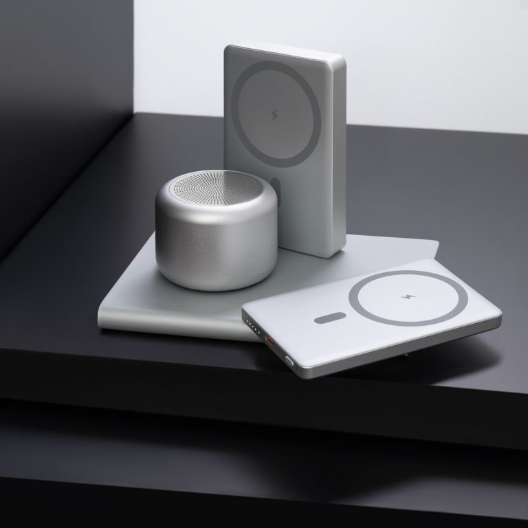 Внешний аккумулятор Атлантис Плюс PD (Atlantis PD Plus) 10000mAh с функцией беспроводной зарядки 15W, серебряный — изображение 9