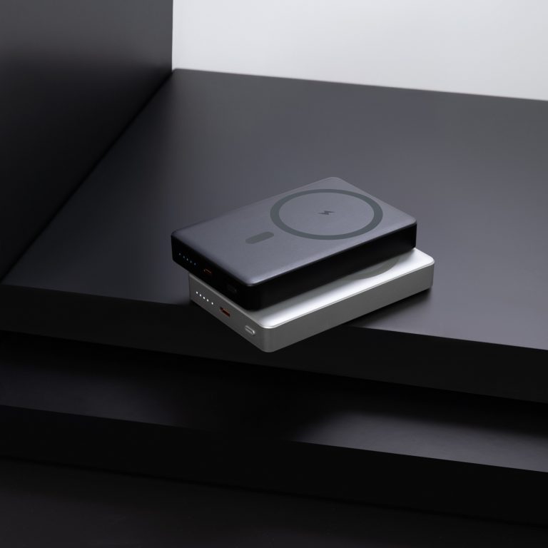 Внешний аккумулятор Атлантис Плюс PD (Atlantis PD Plus) 10000mAh с функцией беспроводной зарядки 15W, серебряный — изображение 10