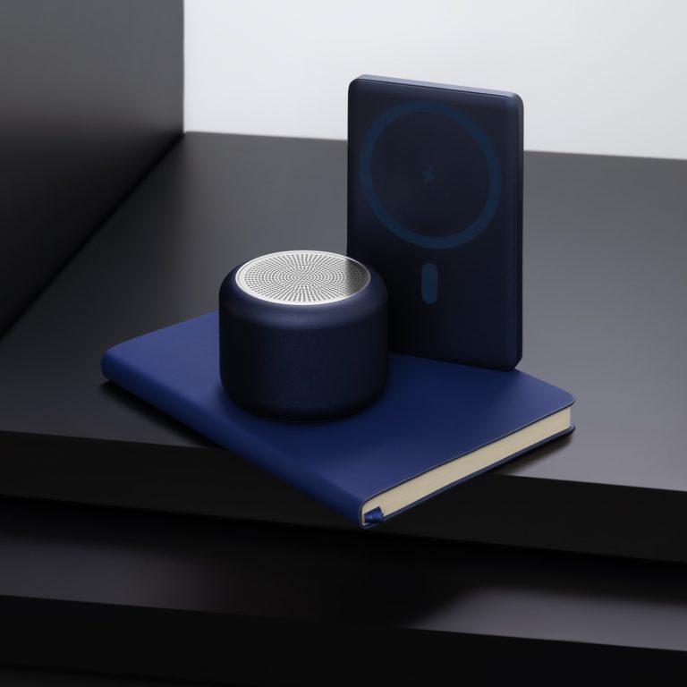 Внешний аккумулятор Атлантис (Atlantis) PD 5000mAh с функцией беспроводной зарядки 15W, синий — изображение 9