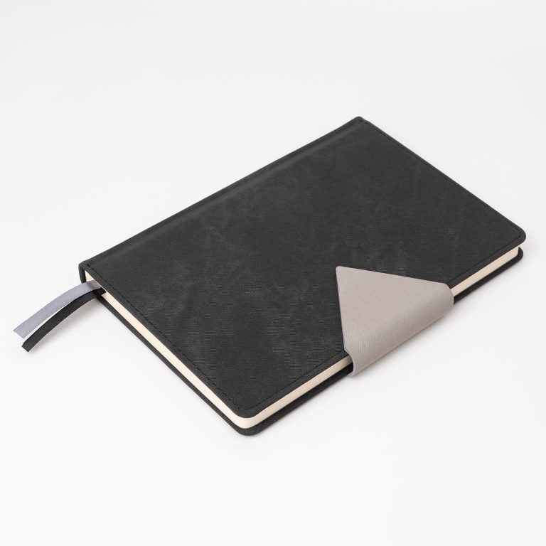 Ежедневник Classic Medio недатированный, черный — изображение 6