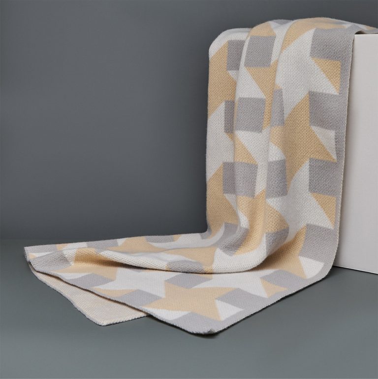 Плед под заказ с индивидуальным принтом. Полиэстер-софт, жаккард 3 цвета. Размер 110х190 — изображение 3