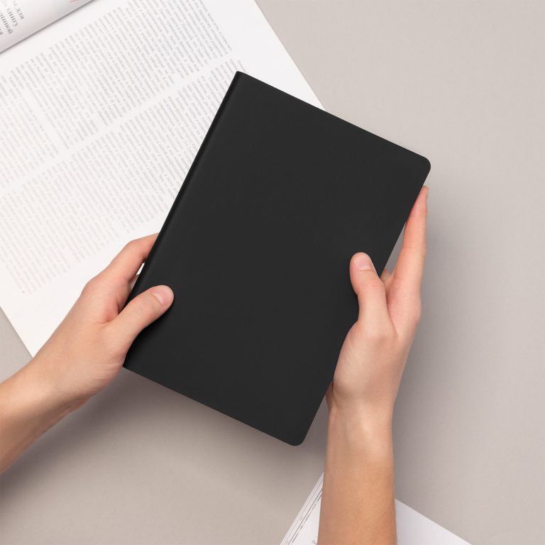 Ежедневник Спарк (Spark) недатированный, черный (без упаковки, без стикера) — изображение 10